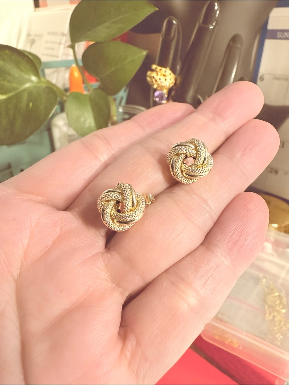 Gold Knot Stud Earrings - Classic Women's Jewelry 18K Saudi Gold